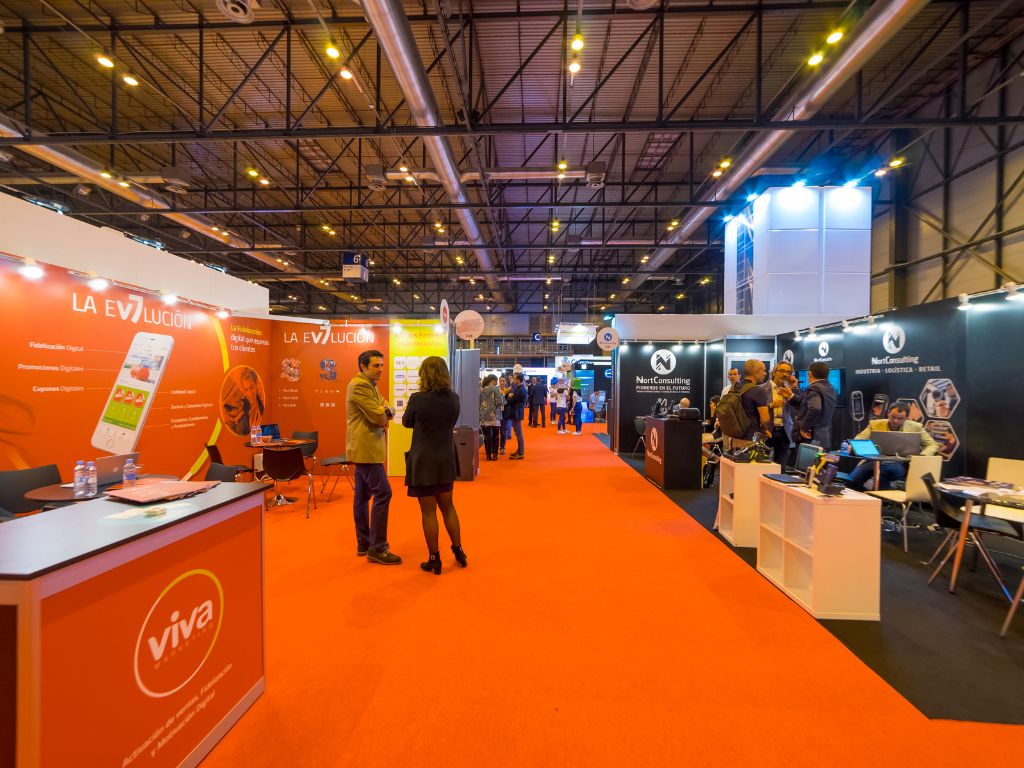 Key Elements of Effective Beverage Booth Messaging