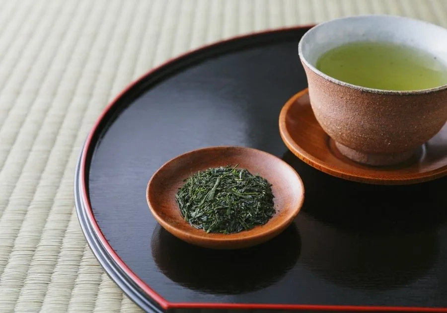 Green tea: Fresh, light, clean. Wellness, everyday refreshment.